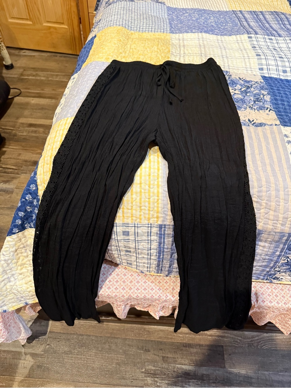 Black Lightweight Drawstring Men’s Pants